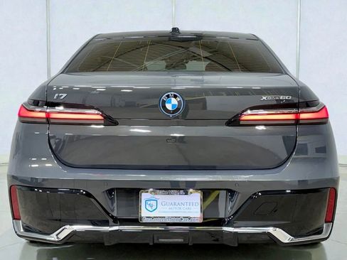 Used 2024 BMW i7 xDrive60 image 14