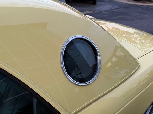 Used 2002 Ford Thunderbird image 13