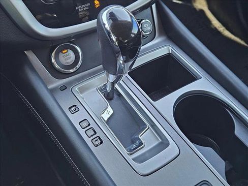 Used 2024 Nissan Murano SV w/ SV Midnight Edition Package image 17