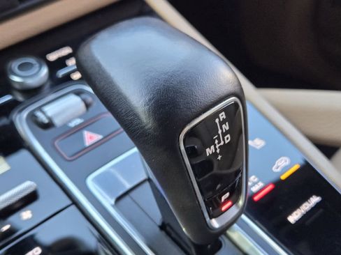 Used 2022 Porsche Cayenne image 23