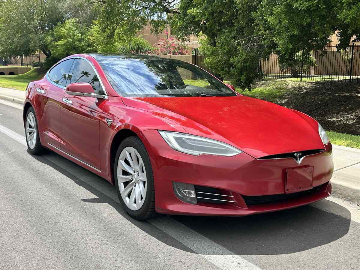 Used 2018 Tesla Model S 100D AWD/4WD image 2
