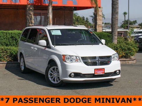 Used 2020 Dodge Grand Caravan SXT image 1