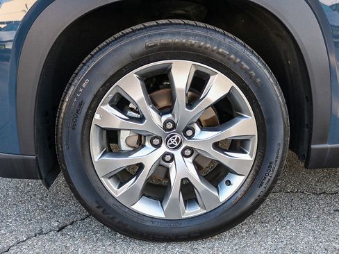 Used 2024 Toyota Grand Highlander AWD Hybrid image 11