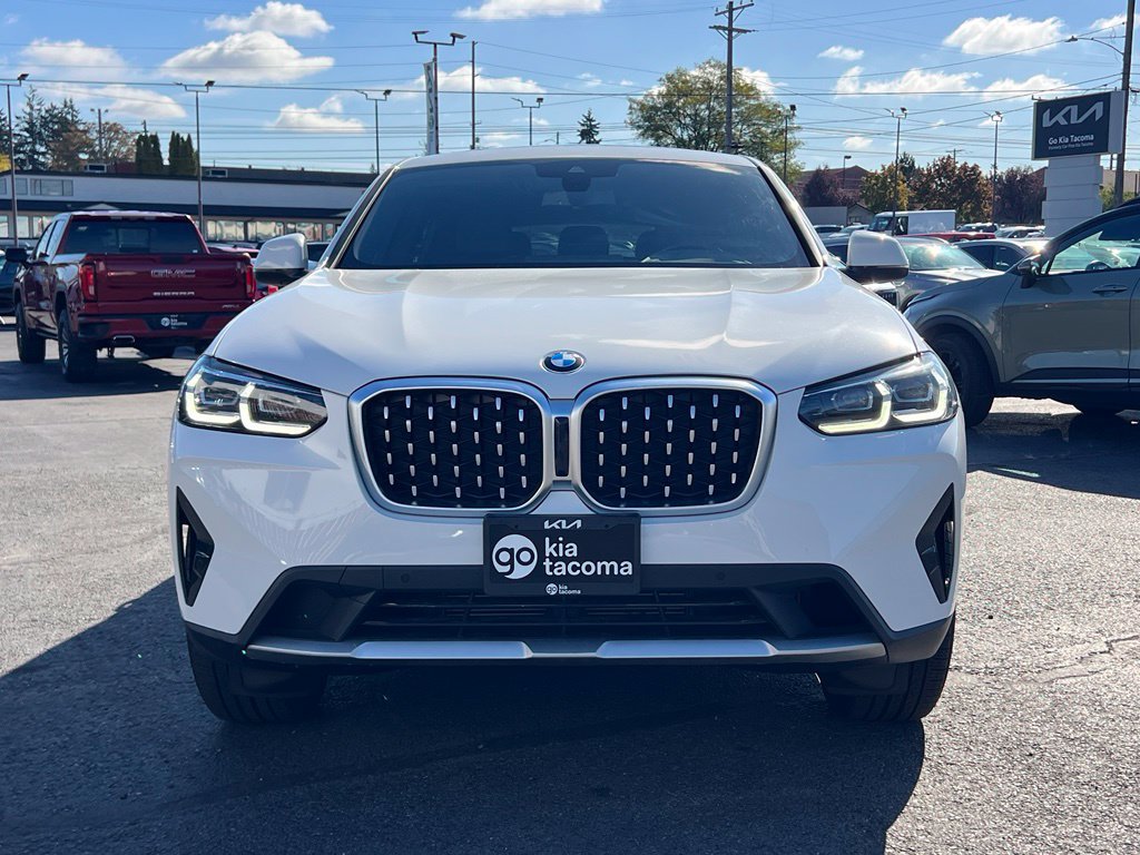 Used 2025 BMW X4 xDrive30i AWD/4WD image 6
