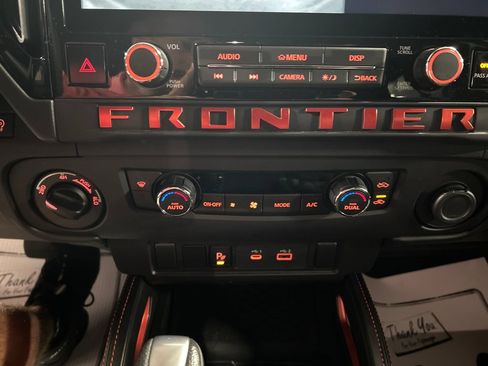 Used 2025 Nissan Frontier PRO-4X w/ Interior Protection Package AWD/4WD image 17