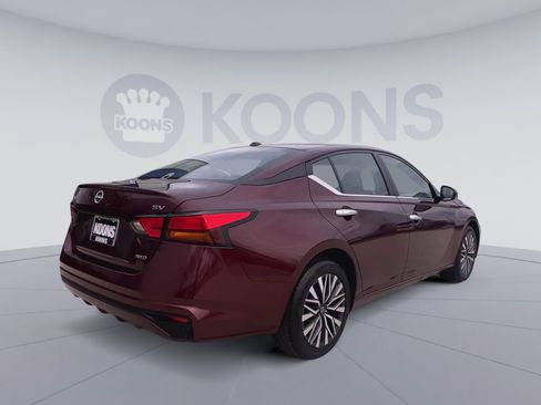 Used 2023 Nissan Altima 2.5 SV image 11