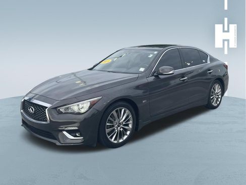 Used 2019 INFINITI Q50 Luxe w/ Essential Package (3.0T Luxe) RWD image 3