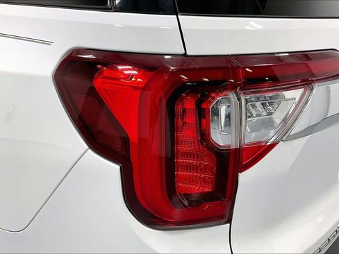 Used 2022 GMC Acadia SLT w/ Preferred Package FWD image 38