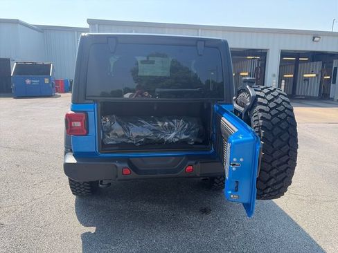 Used 2023 Jeep Wrangler Sport AWD/4WD image 22