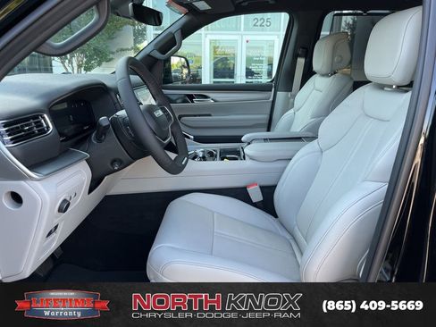 New 2026 Jeep Grand Wagoneer Limited AWD/4WD image 3