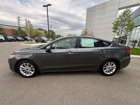 Used 2020 Ford Fusion SE FWD image 8