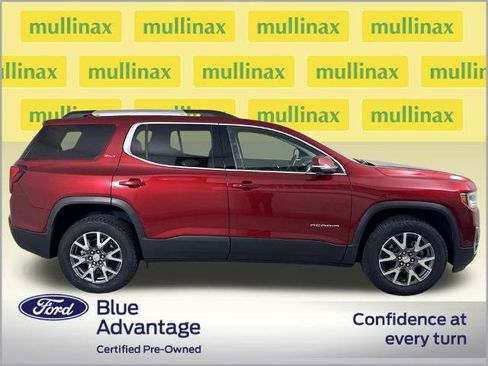 Used 2023 GMC Acadia SLT image 2