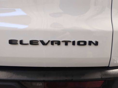 Used 2025 GMC Acadia Elevation image 33