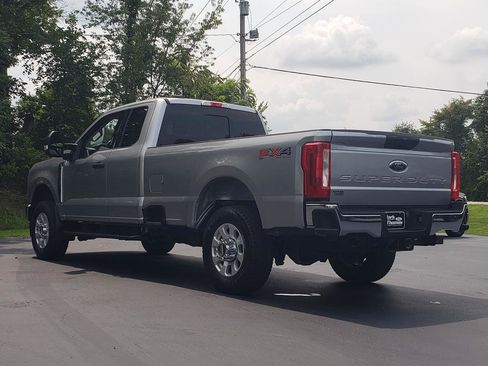 Used 2023 Ford F350 XLT AWD/4WD image 8