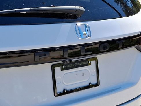 Used 2025 Honda Pilot EX-L image 34