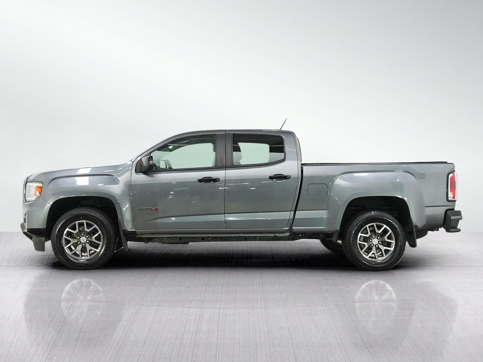 Used 2022 GMC Canyon AT4 AWD/4WD image 2