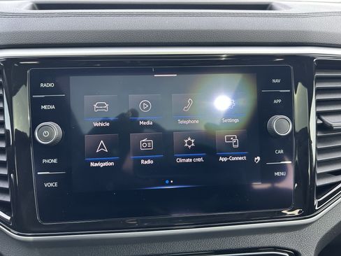 Used 2021 Volkswagen Atlas Cross Sport SEL R-Line image 13