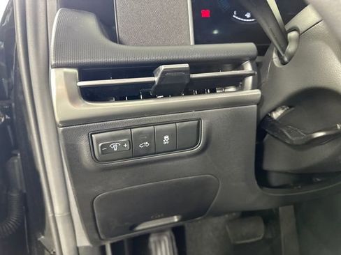 Certified 2025 Hyundai Santa Cruz SE image 19