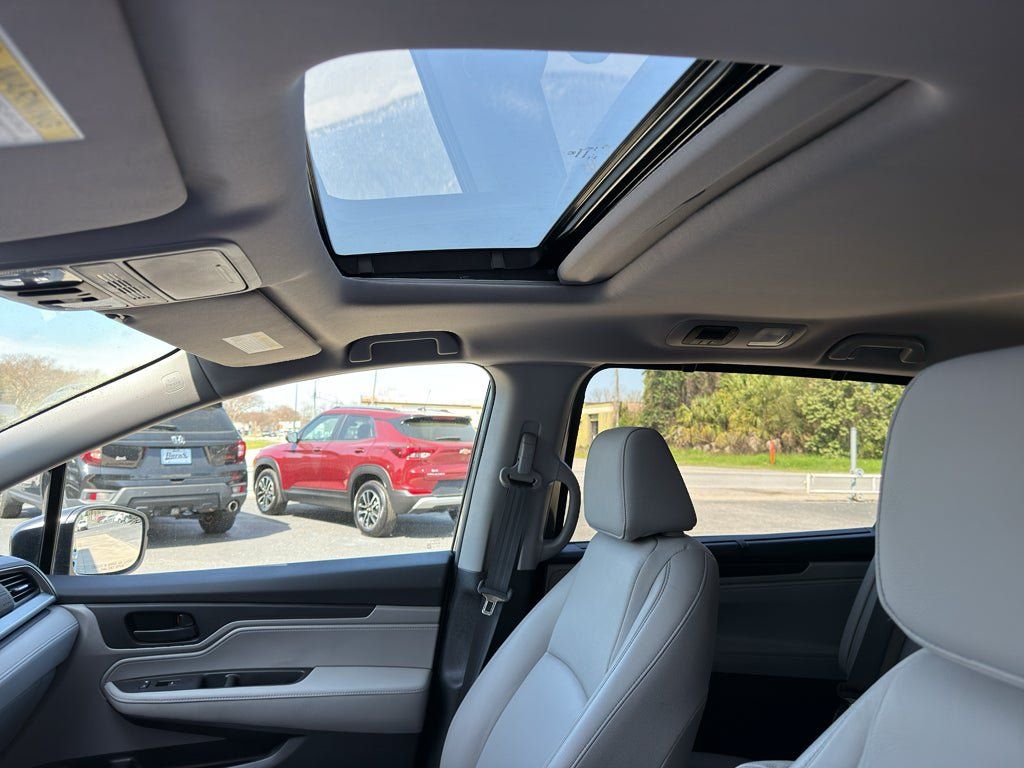 Used 2024 Honda Odyssey EX-L image 16