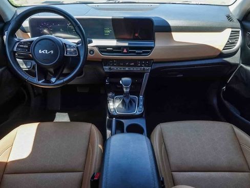Certified 2024 Kia Seltos EX image 11