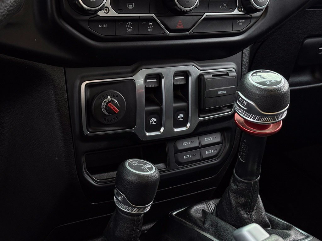 Used 2022 Jeep Wrangler Sport AWD/4WD image 14