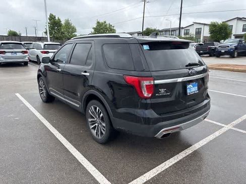 Used 2016 Ford Explorer Platinum image 3