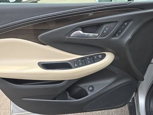 Used 2019 Buick Envision Essence AWD/4WD image 20