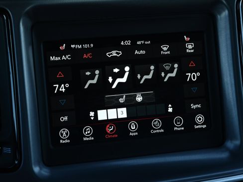 Used 2019 Dodge Challenger R/T w/ Driver Convenience Group image 14