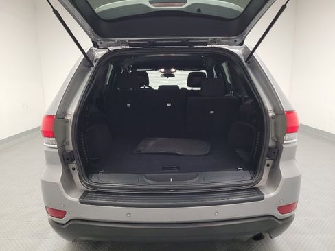 Used 2019 Jeep Grand Cherokee Laredo image 29