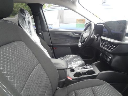 Used 2023 Ford Escape Active w/ Tech Pack #1 AWD/4WD image 7