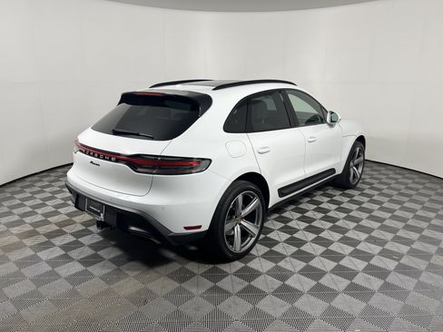 Certified 2024 Porsche Macan AWD/4WD image 7