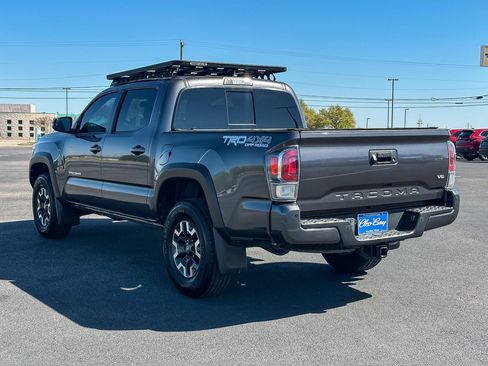 Used 2020 Toyota Tacoma TRD Off-Road w/ Technology Package image 8