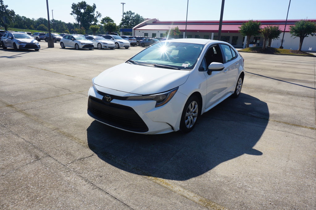 Used 2024 Toyota Corolla LE FWD image 22