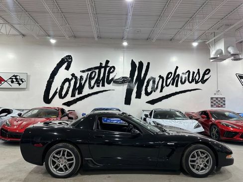 Used 2002 Chevrolet Corvette Z06 w/ Memory Pkg image 9