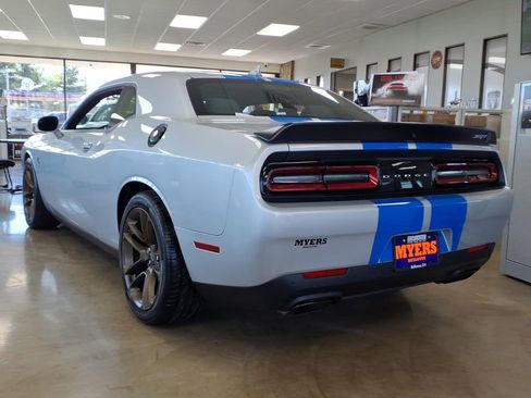 Used 2023 Dodge Challenger SRT Hellcat RWD image 6
