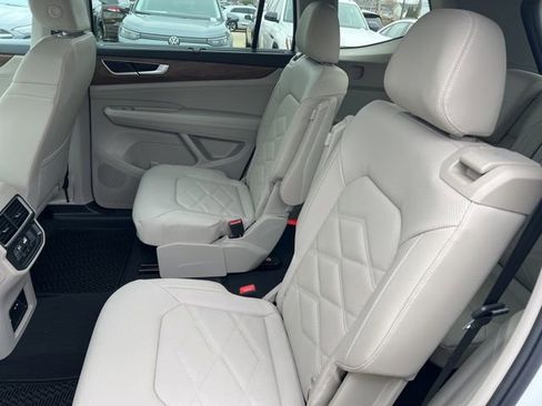 New 2026 Volkswagen Atlas SE image 8