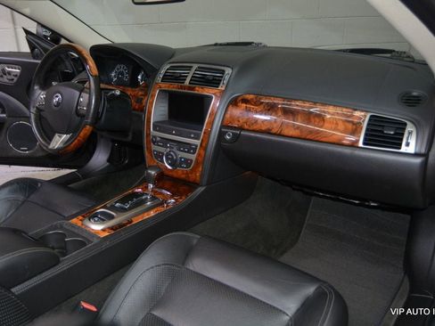 Used 2007 Jaguar XK Convertible image 16