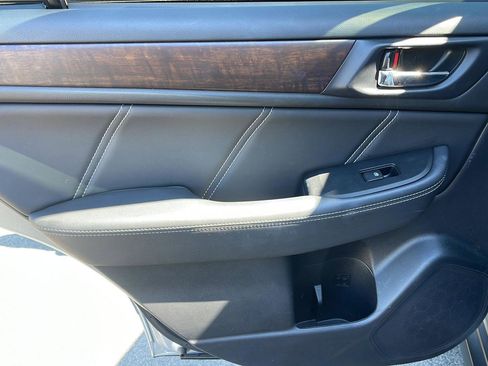 Used 2019 Subaru Outback 2.5i Limited w/ Popular Package #2 image 24