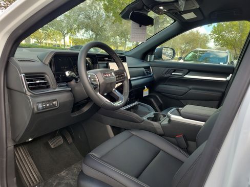 New 2026 GMC Terrain Elevation w/ Elevation Premium Package FWD image 8
