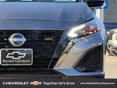 Used 2024 Nissan Altima 2.5 SR image 10