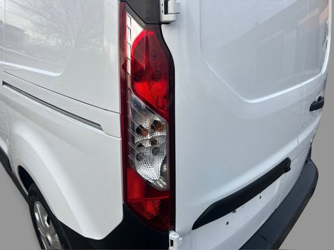 Used 2022 Ford Transit Connect XL image 21