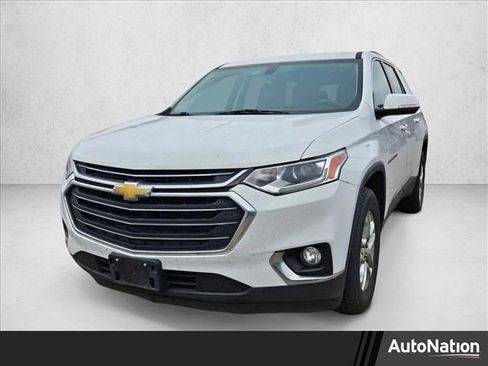 Used 2018 Chevrolet Traverse LT image 1