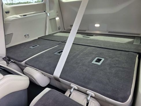 Used 2019 Lincoln Navigator Reserve AWD/4WD image 9