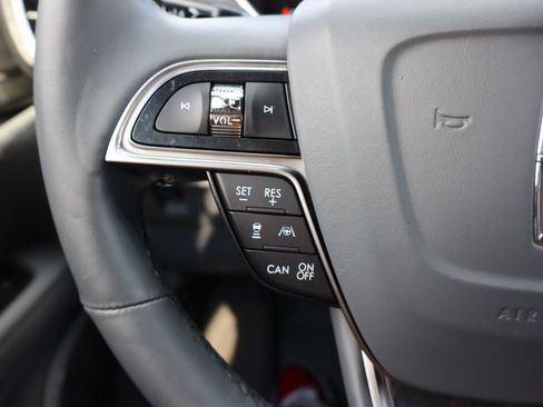 Used 2020 Lincoln Nautilus Reserve w/ Equipment Group 201A AWD/4WD image 7