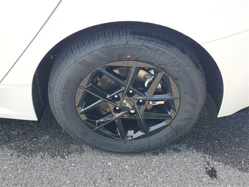 New 2026 Kia K5 LXS image 5