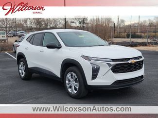 Used 2025 Chevrolet Trax LS video 1