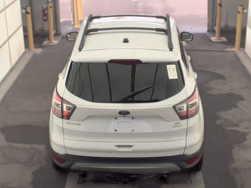 Used 2017 Ford Escape SE FWD image 5