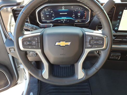 Used 2024 Chevrolet Silverado 2500 LT image 20