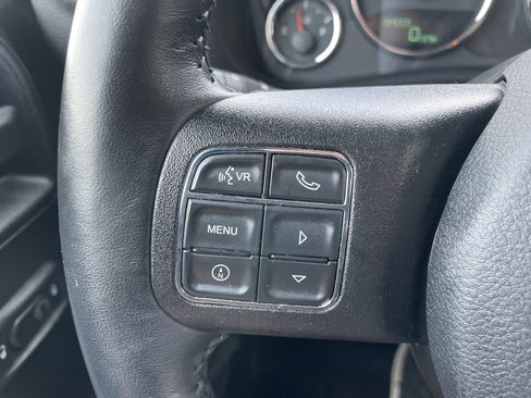 Used 2018 Jeep Wrangler Unlimited Rubicon w/ Cold Weather Group AWD/4WD image 15