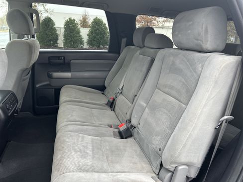 Used 2016 Toyota Sequoia SR5 image 26